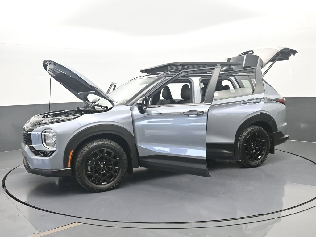 New 2025 Mitsubishi Outlander AWD image 84