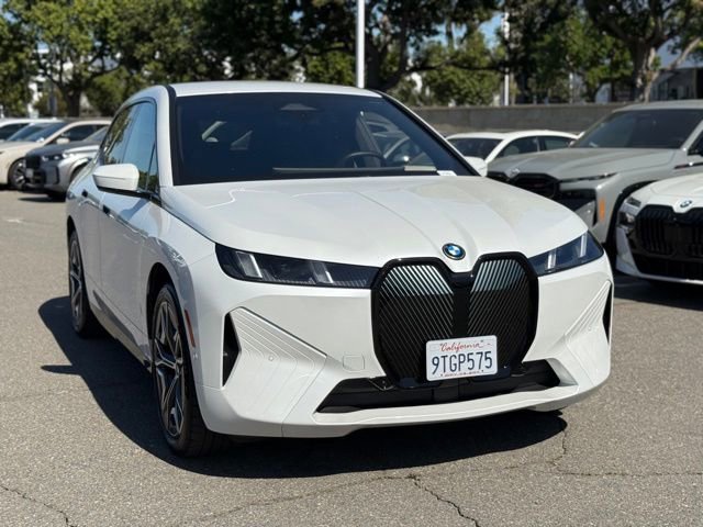 Used 2026 BMW iX xDrive45 w/ Climate Comfort Package image 5