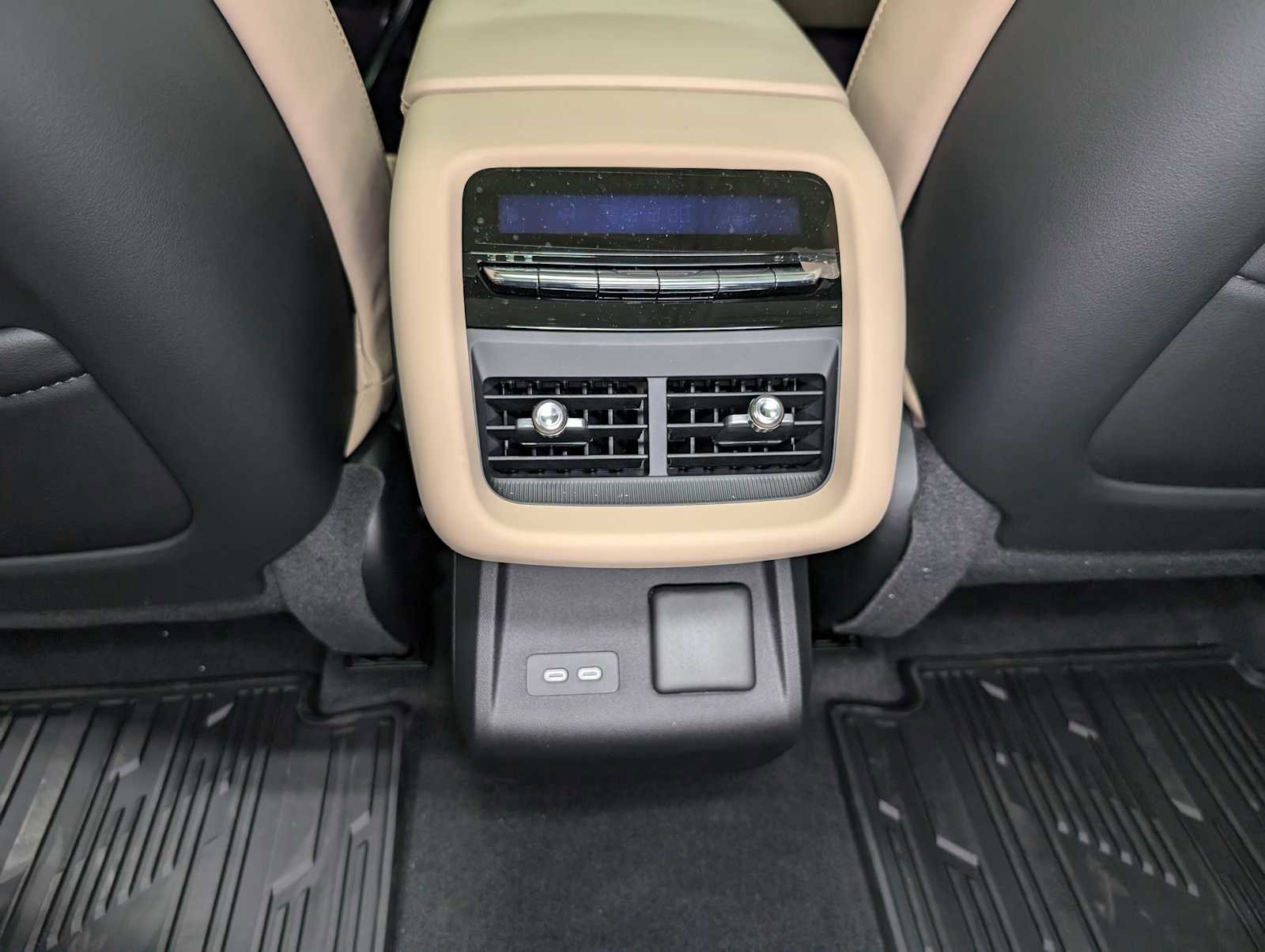 New 2026 Cadillac Lyriq V image 21