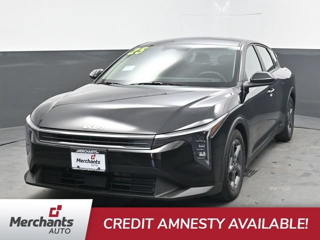 Used 2025 Kia K4 FWD image 2