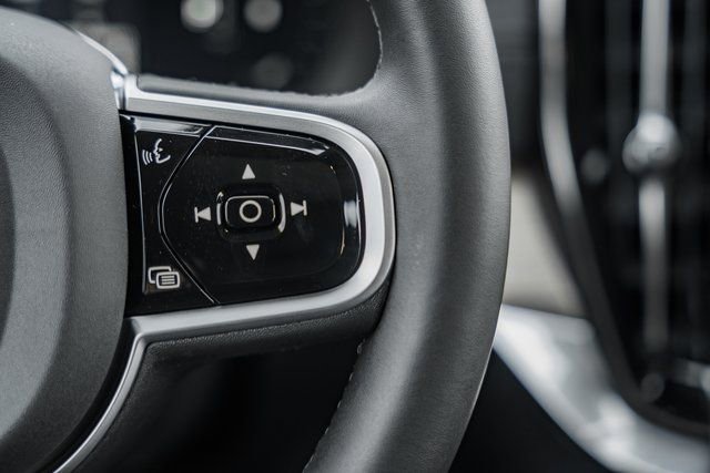 New 2026 Volvo XC90 B6 Plus w/ Protection Package Premier image 26