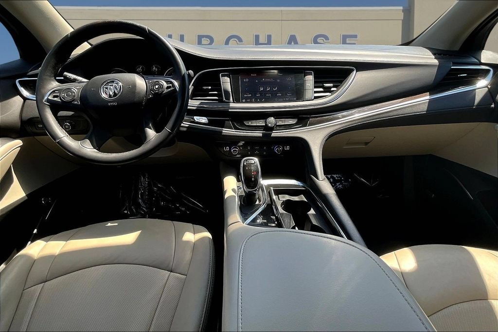 Used 2020 Buick Enclave Essence w/ Sound and Sites Package FWD image 9