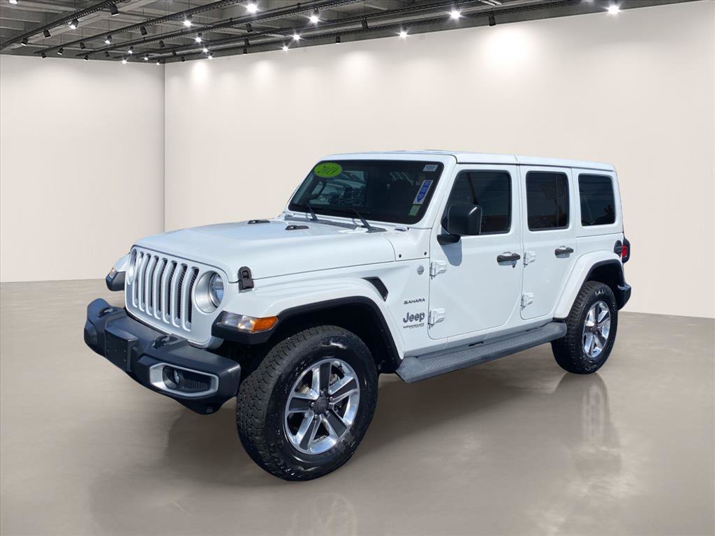 Used 2019 Jeep Wrangler Unlimited Sahara w/ Uconnect 4C Nav & Sound Group AWD/4WD image 3