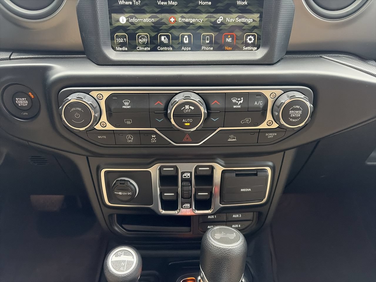 Used 2021 Jeep Wrangler Unlimited Sport AWD/4WD image 25