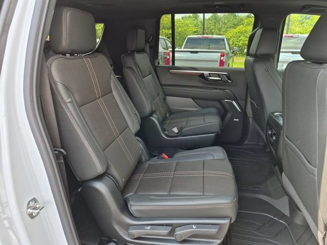 New 2026 Chevrolet Suburban High Country AWD/4WD image 30