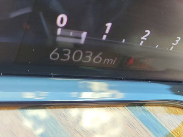 Used 2023 Cadillac Escalade ESV Sport Platinum w/ LPO, Floor Liner Package image 28