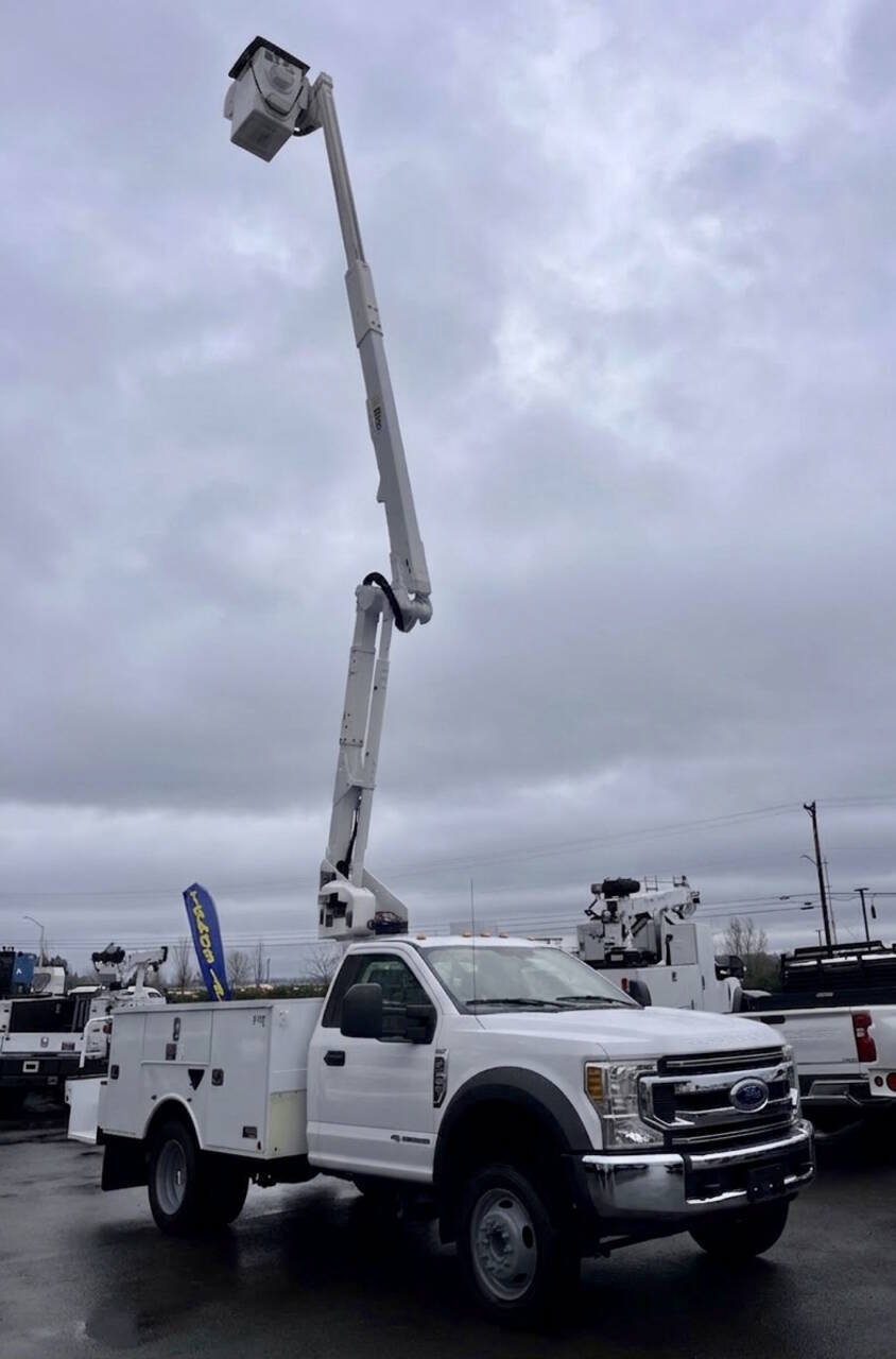 Used 2019 Ford F550 2WD Regular Cab Super Duty w/ Snow Plow Prep Package image 2