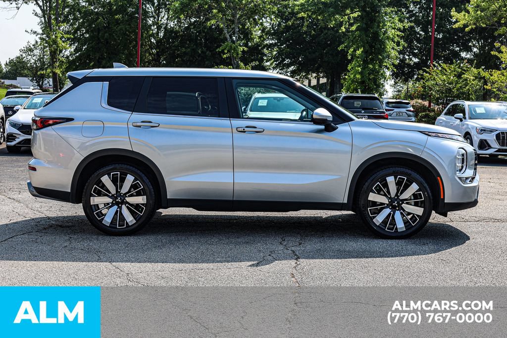 Used 2025 Mitsubishi Outlander SE FWD image 9