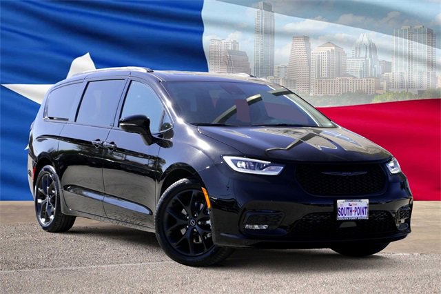 New 2026 Chrysler Pacifica Limited