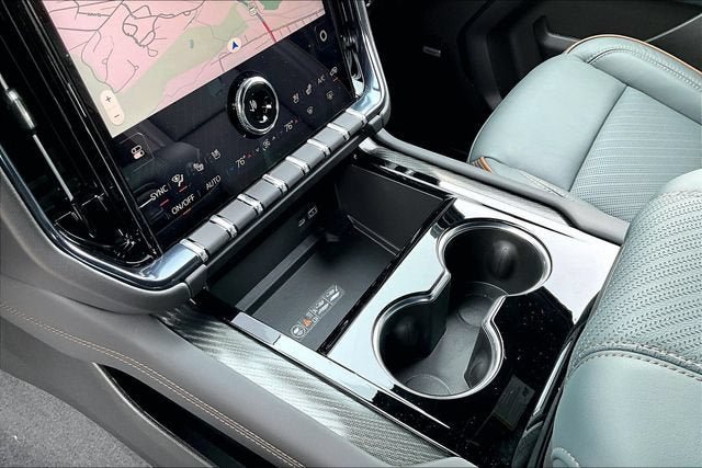 New 2026 GMC Yukon AT4 w/ AT4 Premium Plus Package AWD/4WD image 9