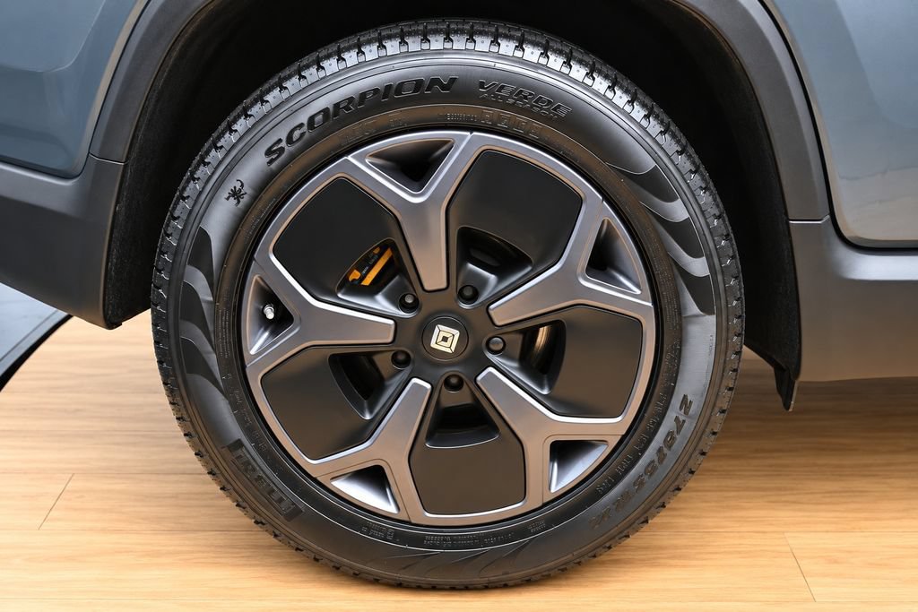 Used 2022 Rivian R1T Adventure AWD/4WD image 10