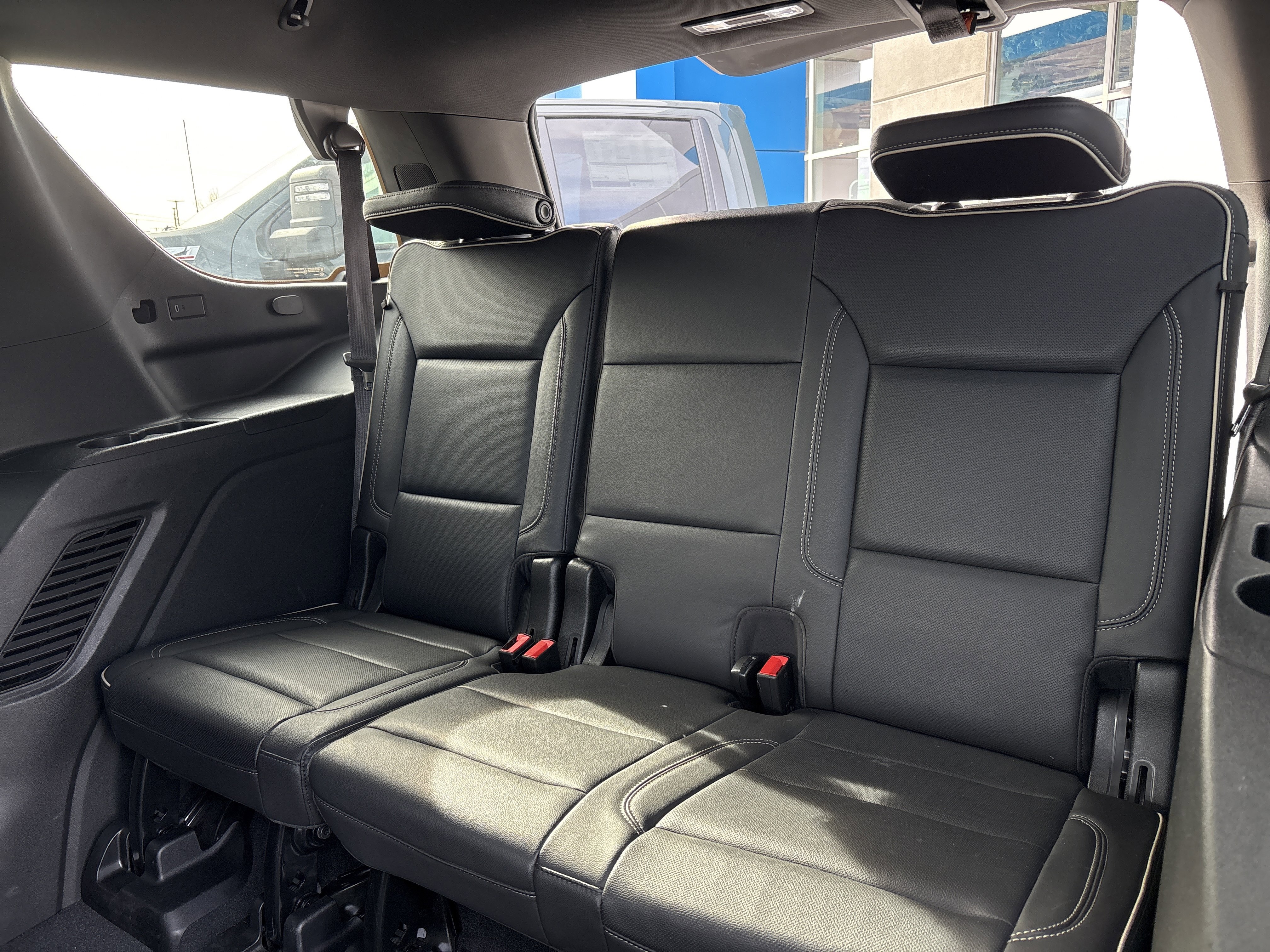 Used 2021 Chevrolet Tahoe Premier w/ Premium Package image 26