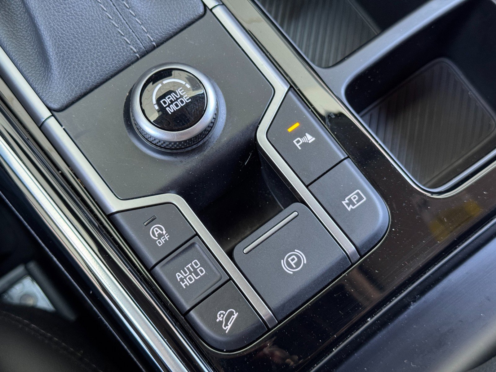 Used 2024 Kia Sorento SX FWD image 32