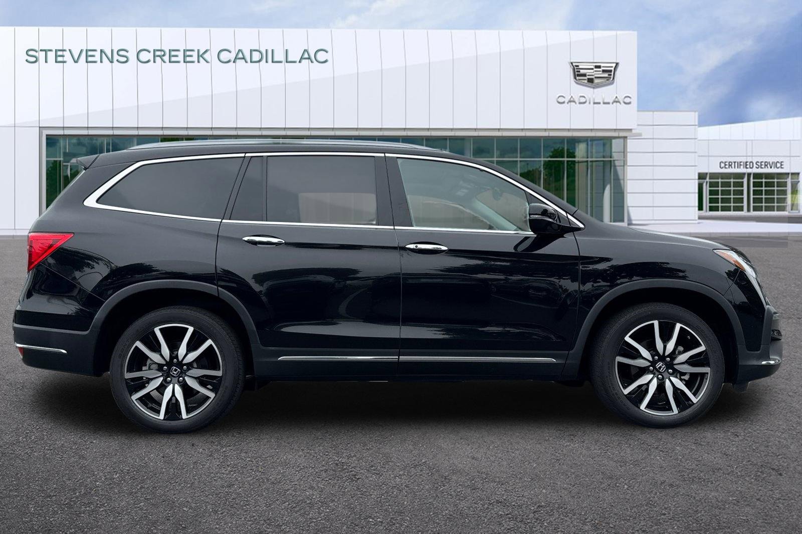 Used 2022 Honda Pilot Elite image 2