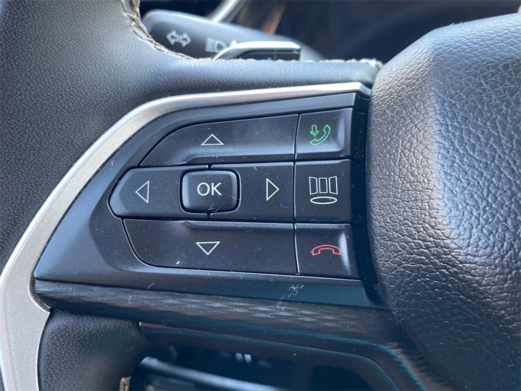 Used 2023 Jeep Grand Cherokee L Laredo w/ Luxury Tech Group I image 26