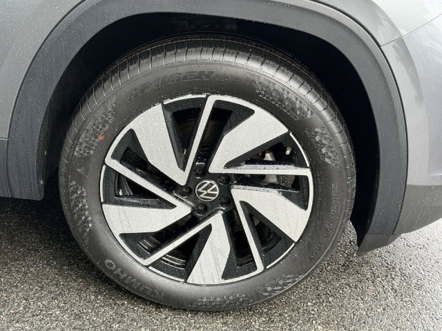 Certified 2024 Volkswagen Atlas SEL AWD/4WD image 8