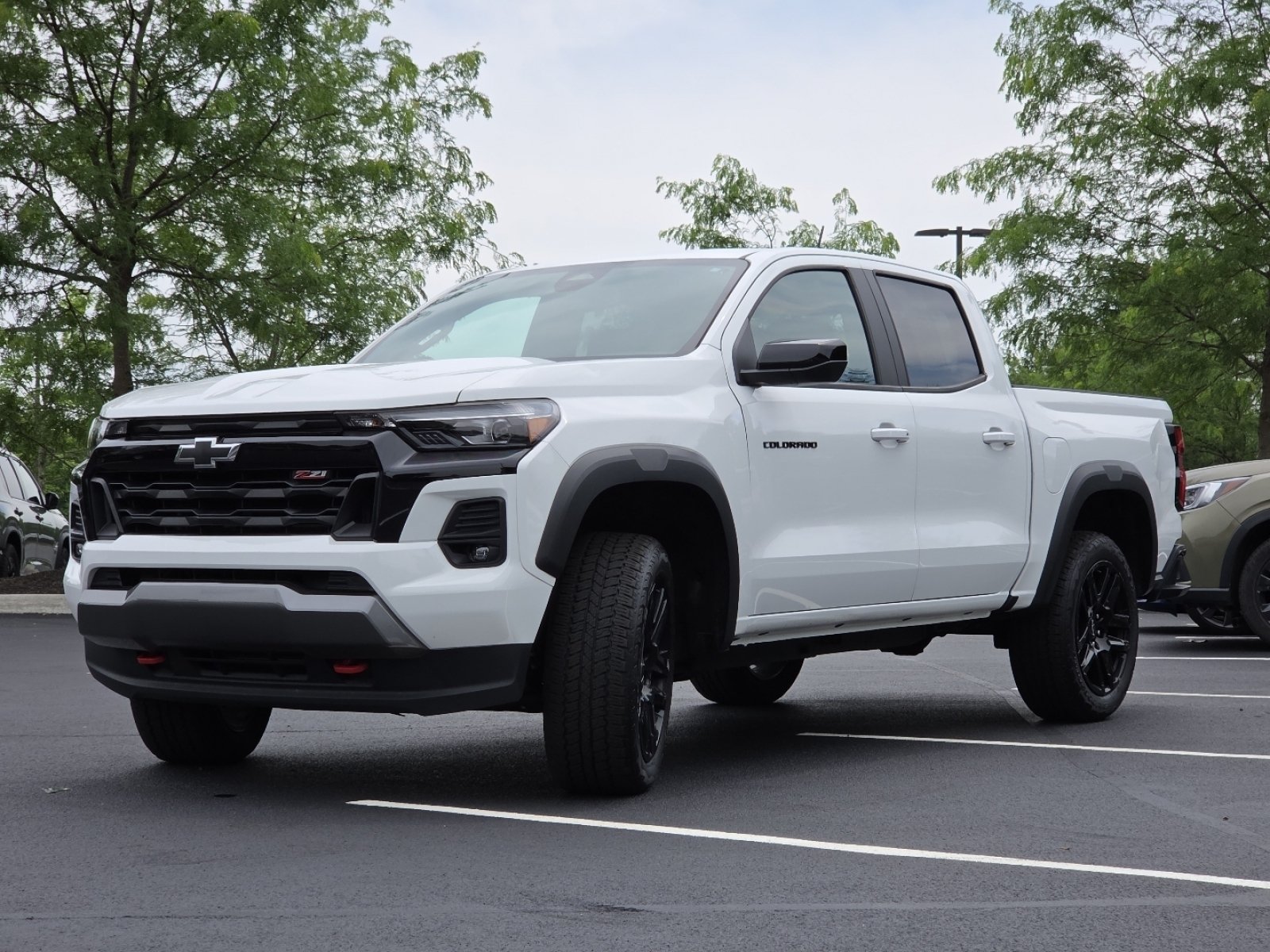 Used 2024 Chevrolet Colorado Z71 w/ Z71 Convenience Package 2 AWD/4WD image 18