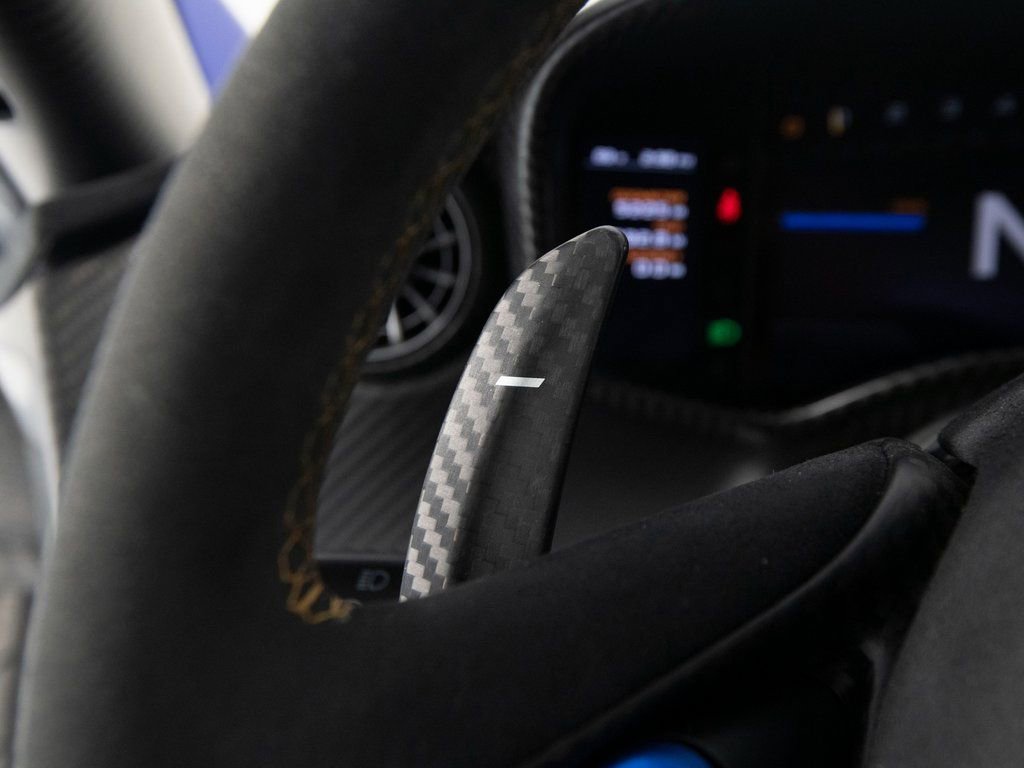 Used 2015 McLaren P1 image 35