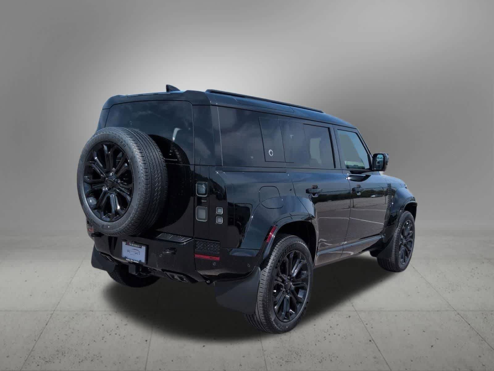 New 2026 Land Rover Defender 110 OCTA AWD/4WD image 6