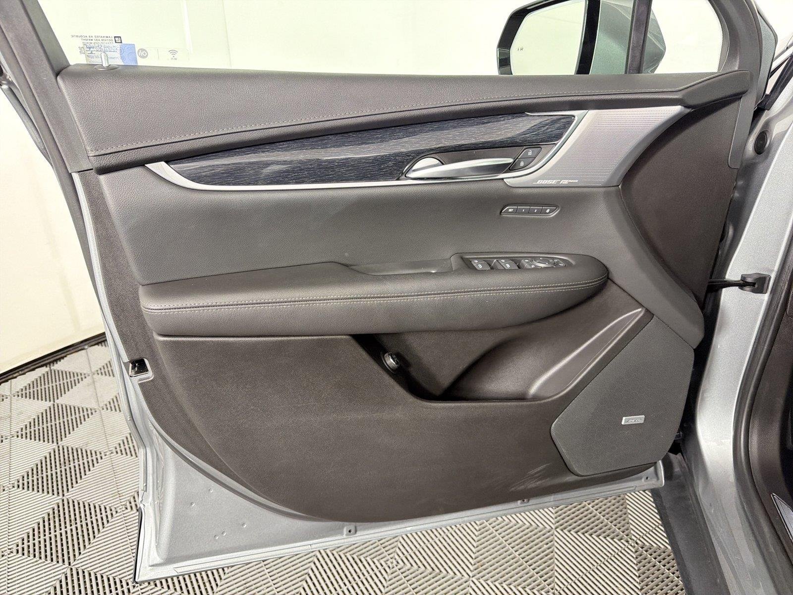 Used 2023 Cadillac XT5 Premium Luxury AWD/4WD image 8