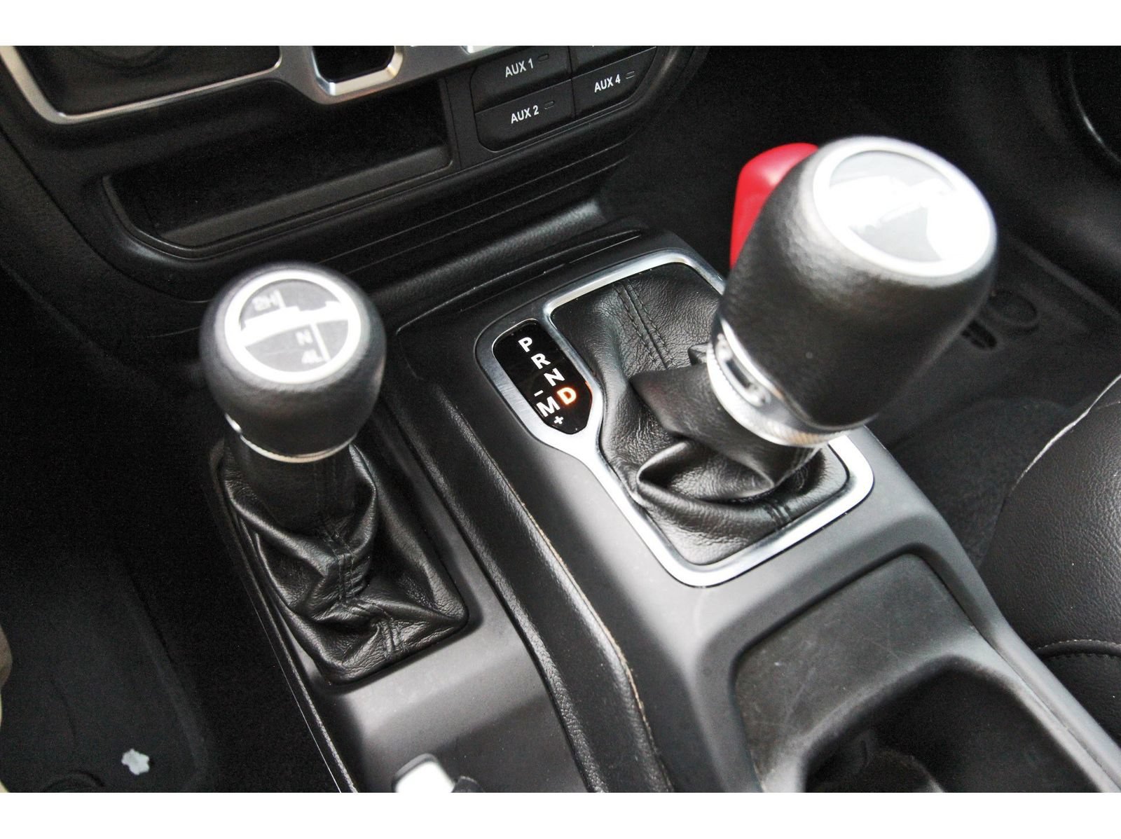 Used 2022 Jeep Gladiator Sport AWD/4WD image 29