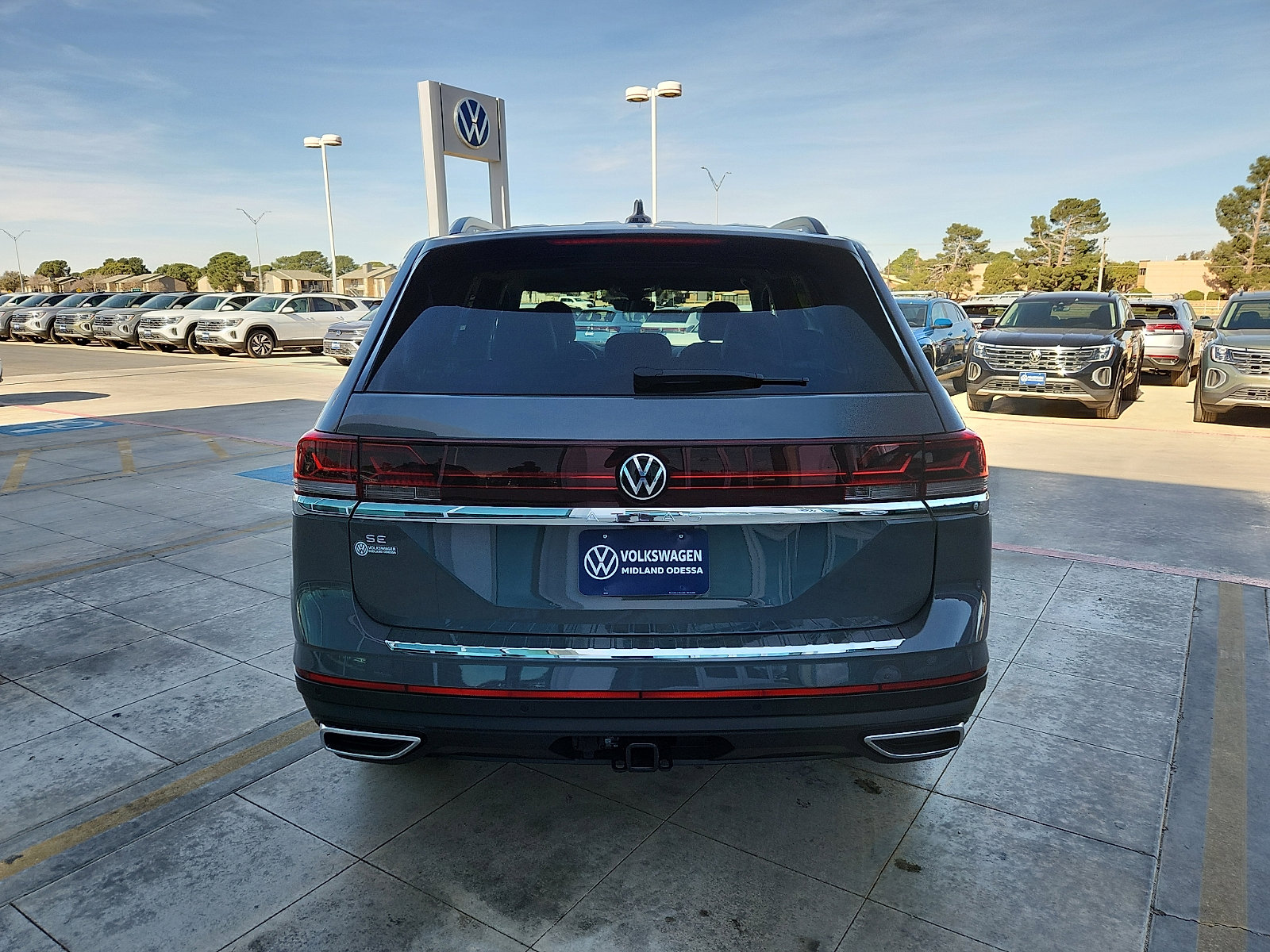 New 2026 Volkswagen Atlas SE image 6
