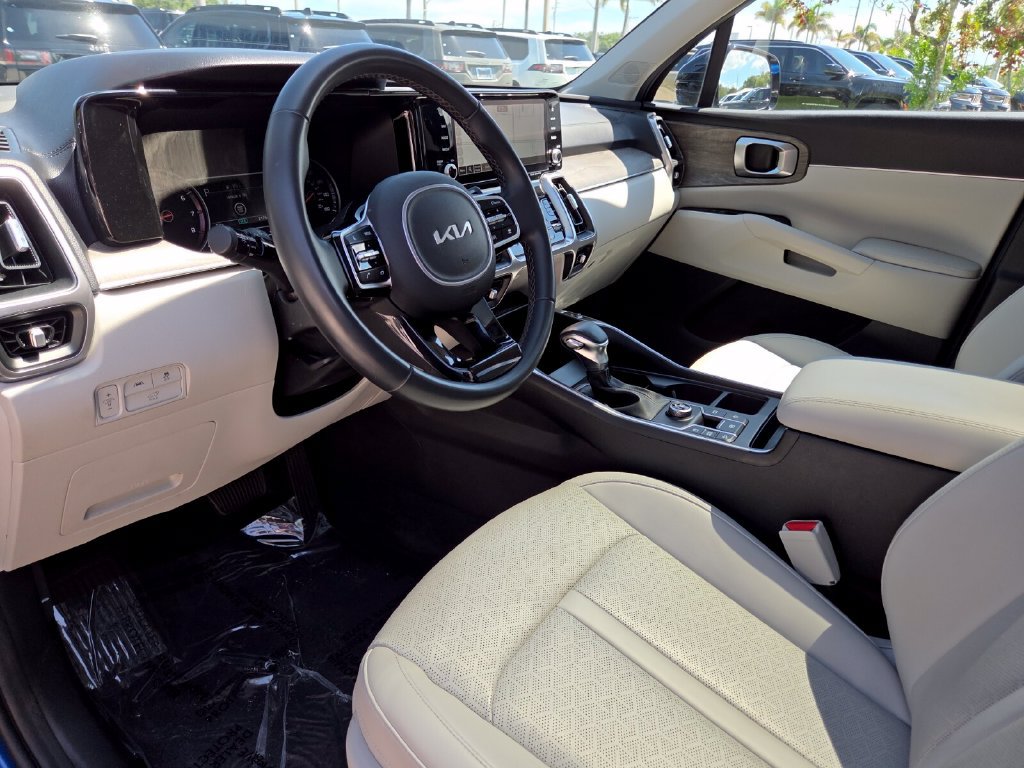 Used 2023 Kia Sorento EX w/ Panoramic Sunroof Package FWD image 31
