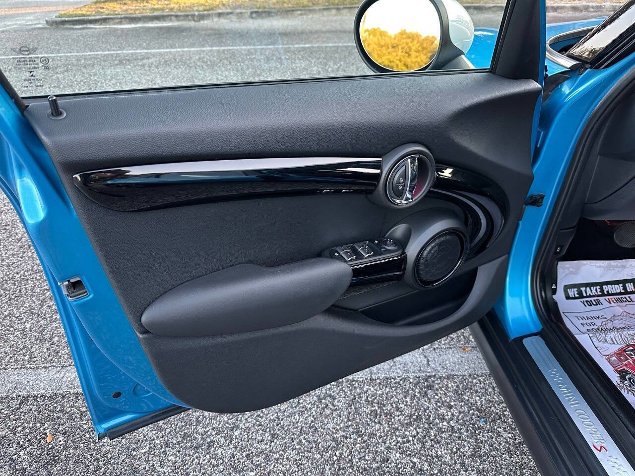 Used 2019 MINI Cooper S w/ Premium Package image 11