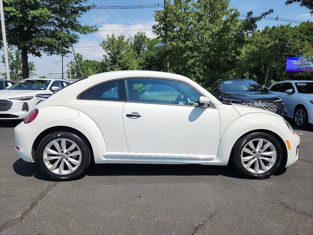 Used 2017 Volkswagen Beetle 1.8T Classic FWD image 13