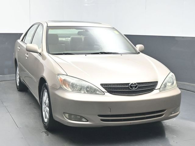 Used 2004 Toyota Camry XLE FWD image 2