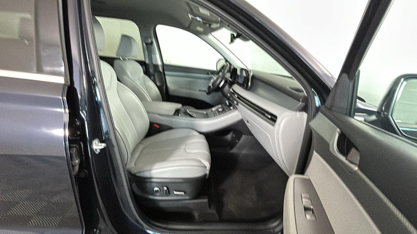 Used 2025 Hyundai Palisade SEL AWD/4WD image 34