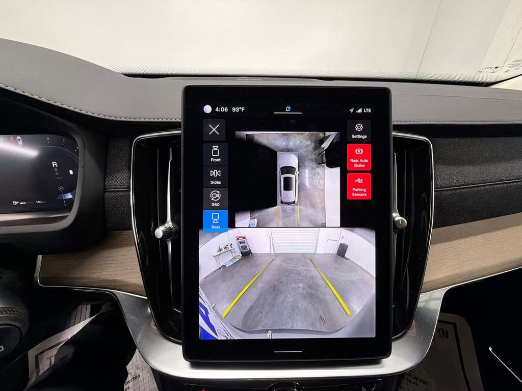 Used 2025 Volvo XC90 B6 Plus w/ Protection Package Premier image 15
