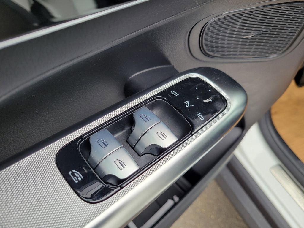 New 2026 Mercedes-Benz GLC 300 4MATIC image 17
