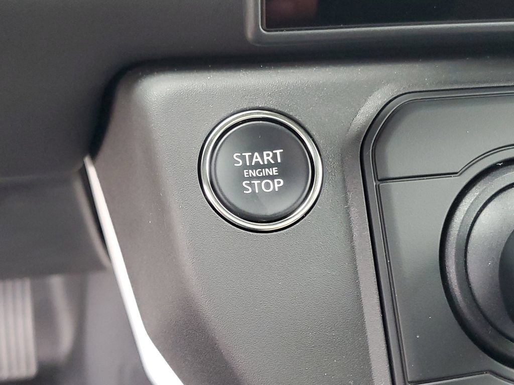 Used 2026 Land Rover Defender 110 X-Dynamic SE AWD/4WD image 19
