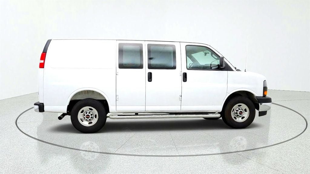 Used 2025 GMC Savana 2500 w/ Driver Convenience Package RWD image 4