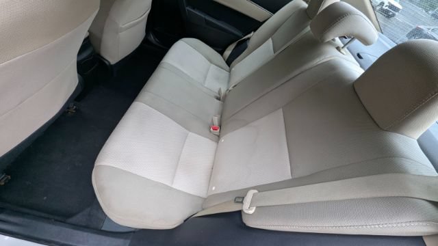 Used 2014 Toyota Corolla LE FWD image 18
