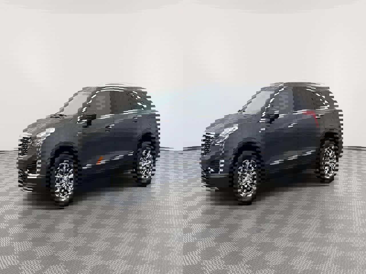 Used 2022 Cadillac XT5 Premium Luxury w/ LPO, Floor Liner Package image 4