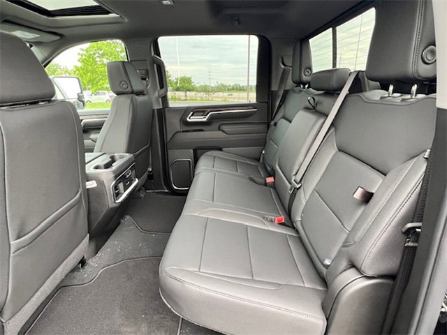 New 2025 GMC Sierra 2500 SLT w/ SLT Premium Package image 15