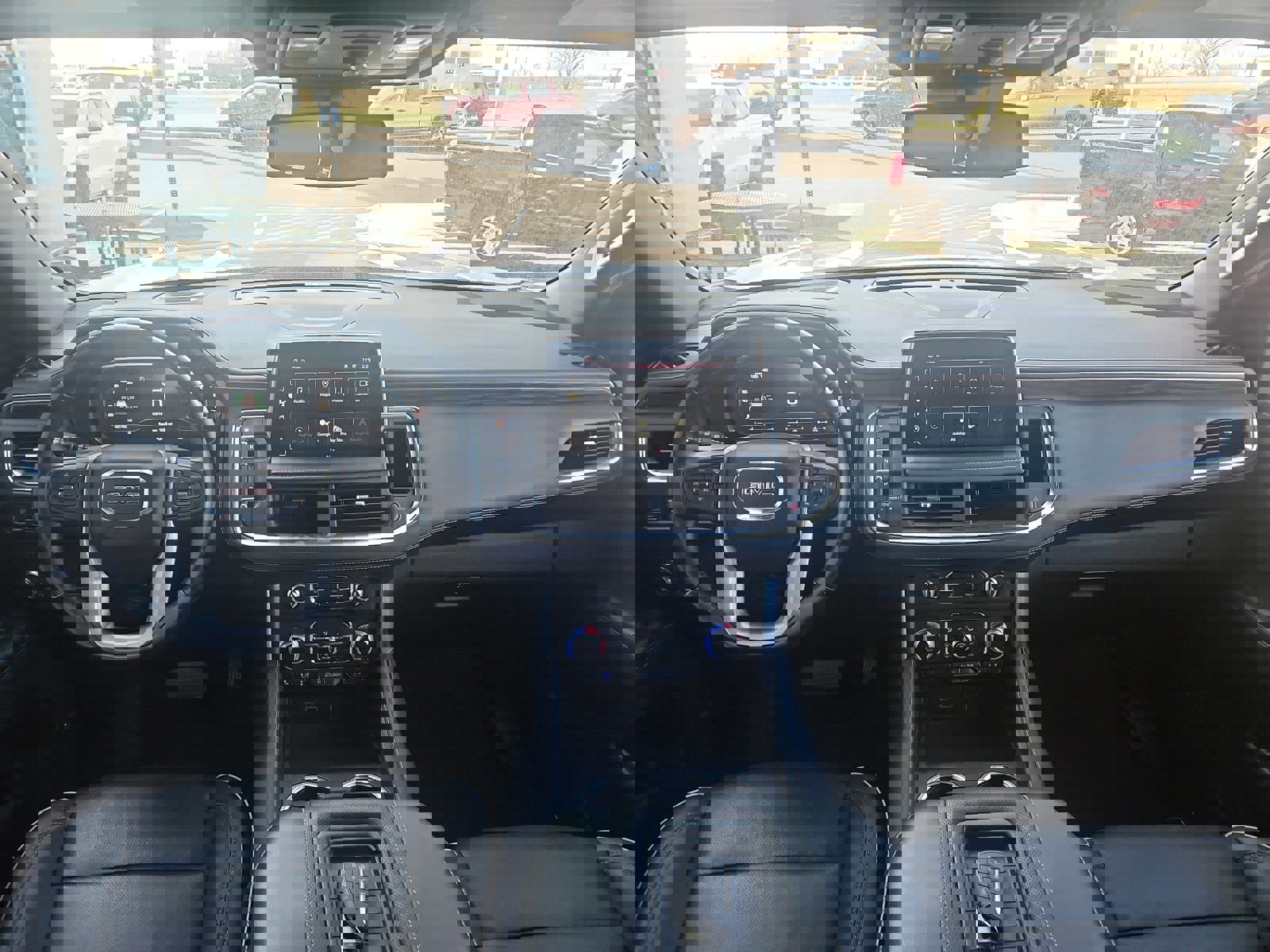 Used 2023 GMC Yukon SLT image 6