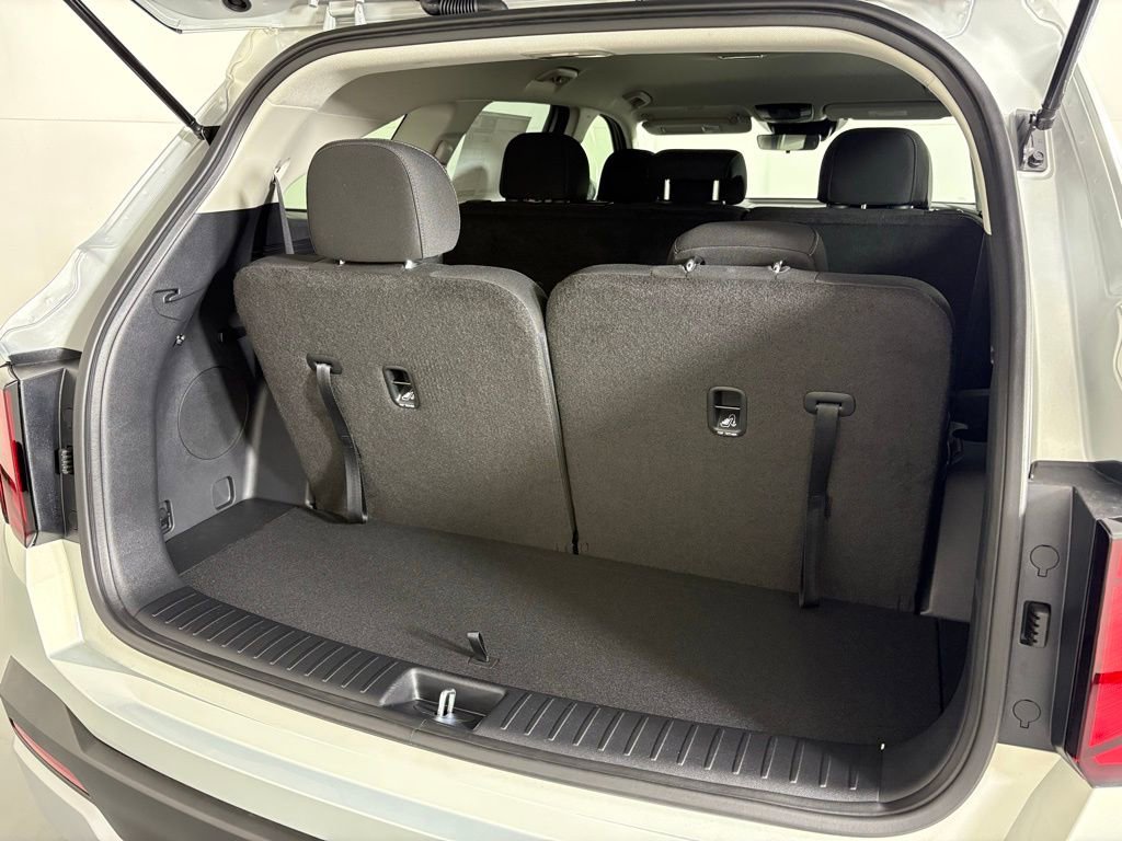 New 2026 Kia Sorento LX FWD image 19