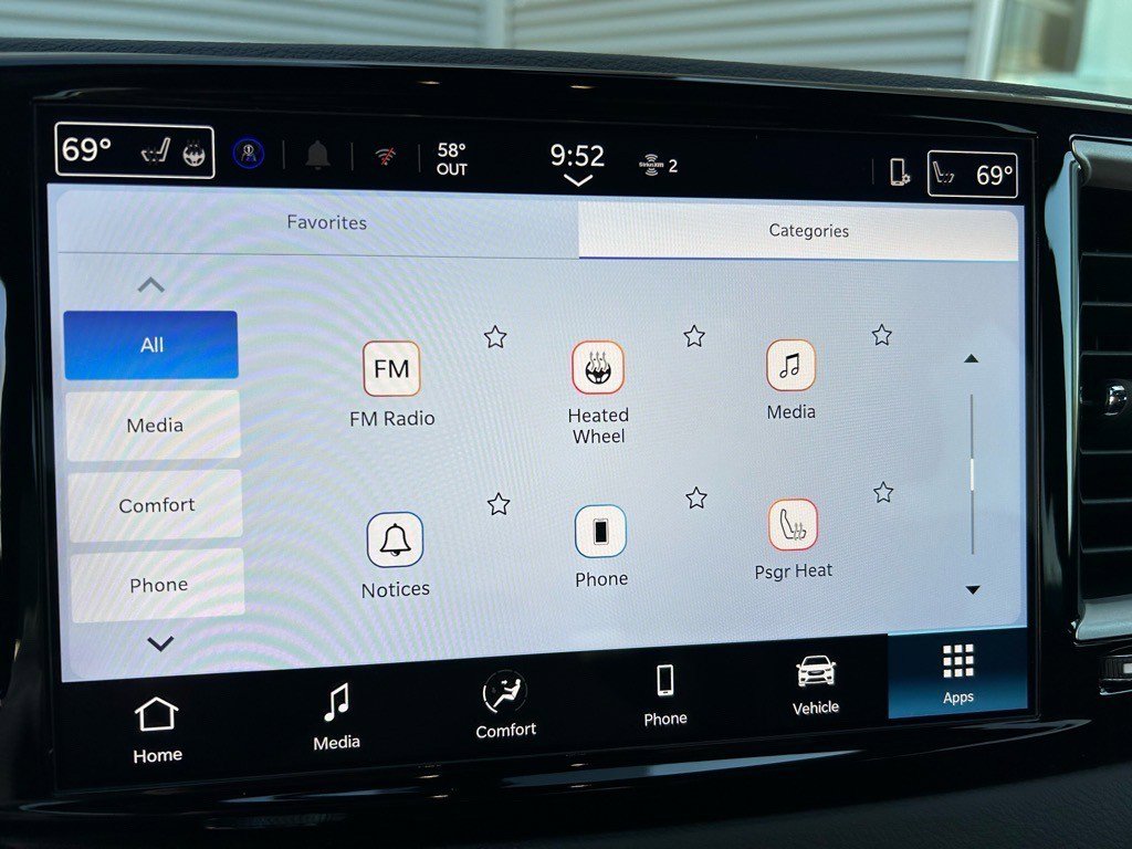 New 2025 Chrysler Voyager LX image 29