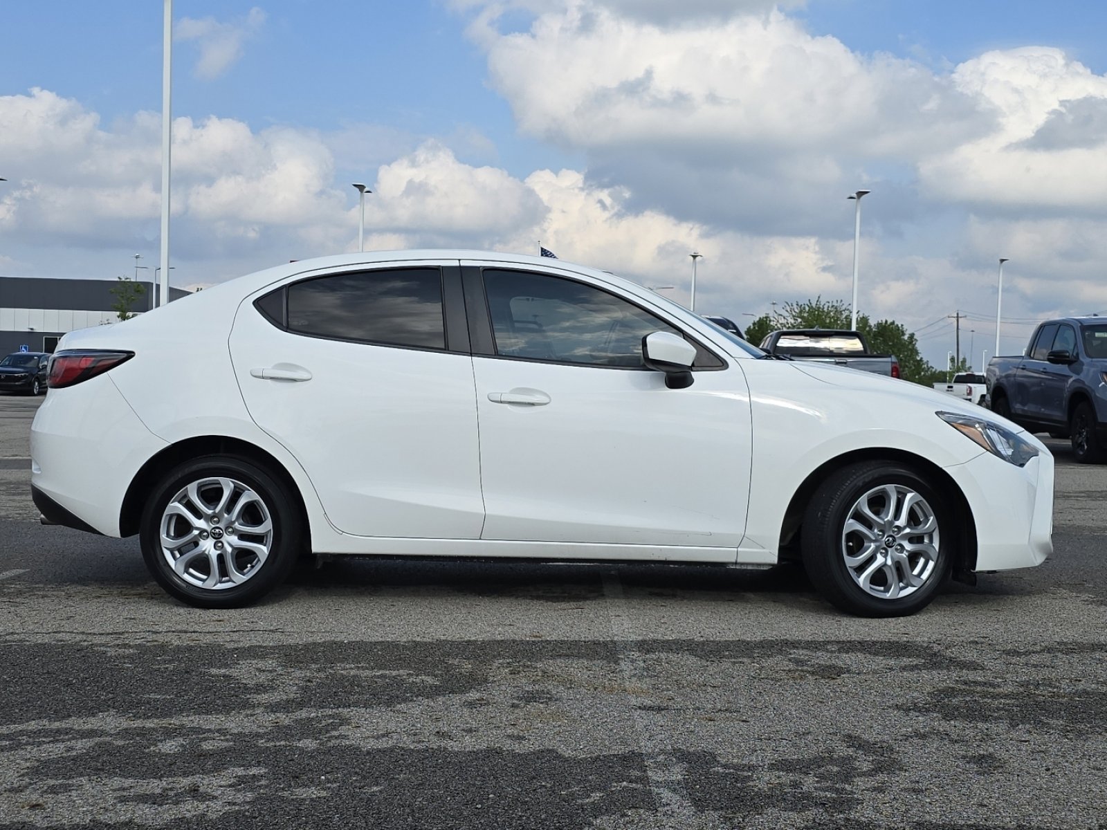 Used 2017 Toyota Yaris iA FWD image 13