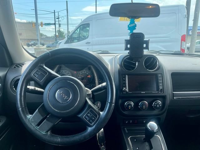 Used 2017 Jeep Patriot High Altitude AWD/4WD image 9