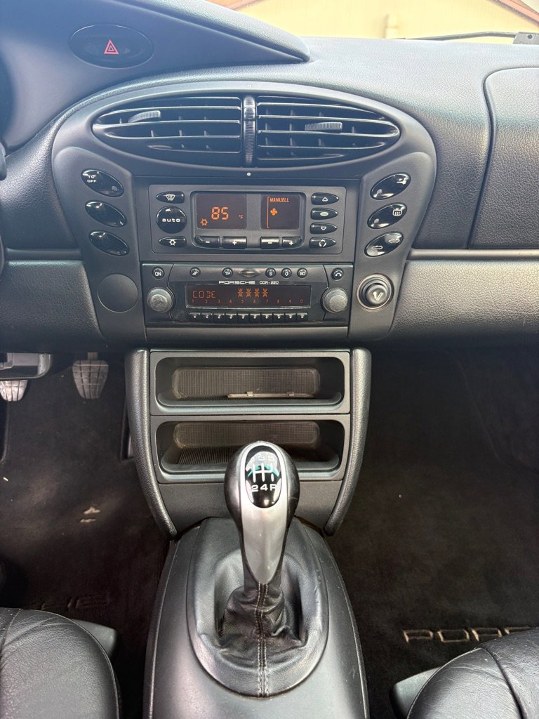 Used 2000 Porsche Boxster image 13