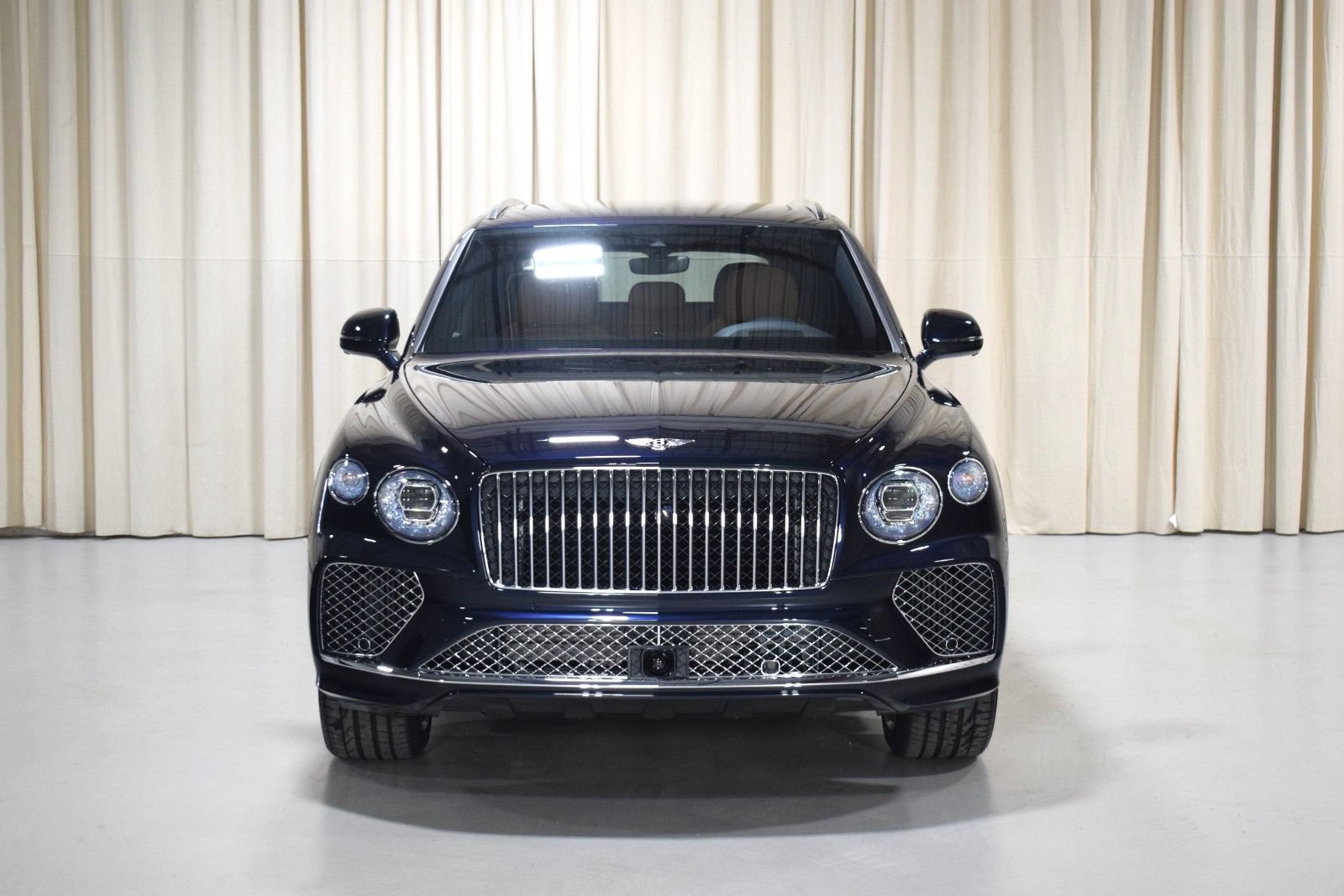 New 2026 Bentley Bentayga AWD/4WD image 11