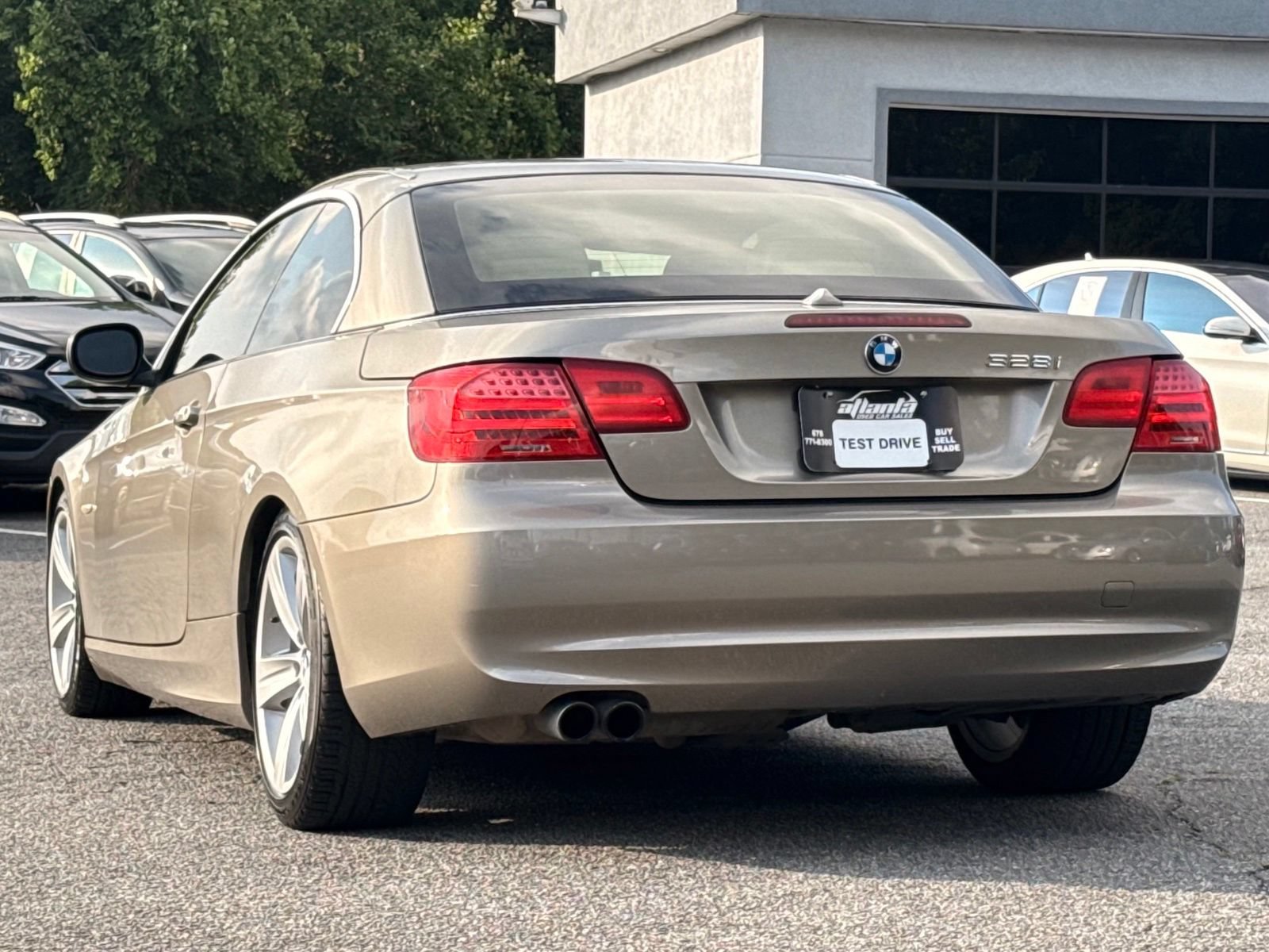 Used 2011 BMW 328i Convertible RWD image 3