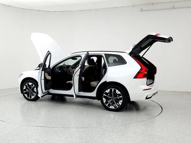 New 2026 Volvo XC60 B5 Plus w/ Climate Package image 12