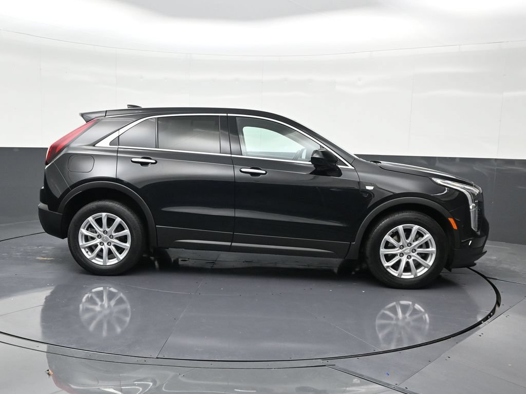 Used 2022 Cadillac XT4 Luxury w/ Driver Awareness Package FWD image 6