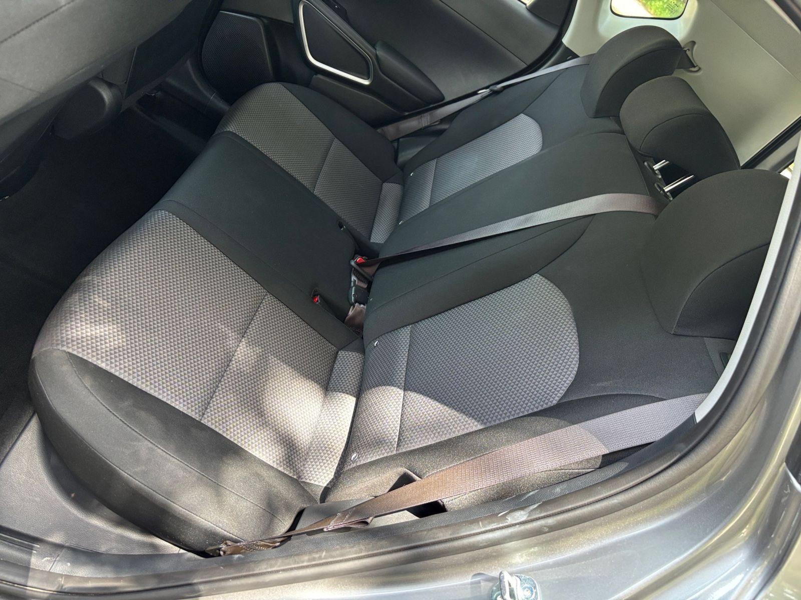 Used 2025 Kia Soul LX w/ LX Technology Package FWD image 34