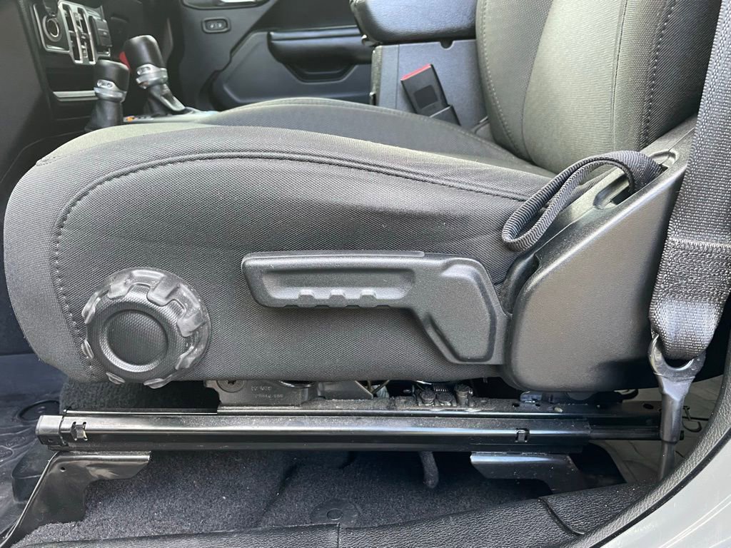 Used 2020 Jeep Wrangler Unlimited Sport image 24